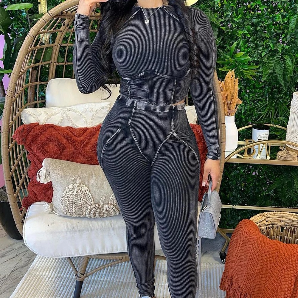 Two piece acid wash set